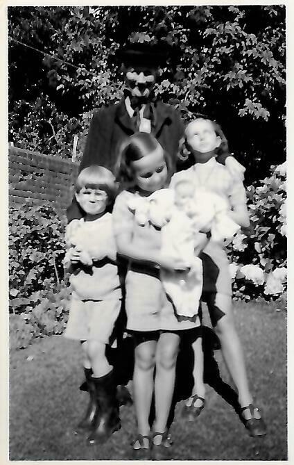 1952 Orob with Grandmother Edith and Sisters Georgiana & Charmian